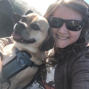 Meet your Posher, Kayla